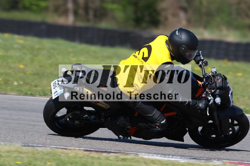 /Archiv-2022/08 17.04.2022 Speer Racing ADR/Instruktorengruppe/backside